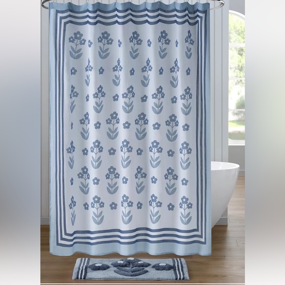 Caro Home Other - Caro Home 2pc Floral Print Shower Curtain & Bath Rug With Contrasting Border Set